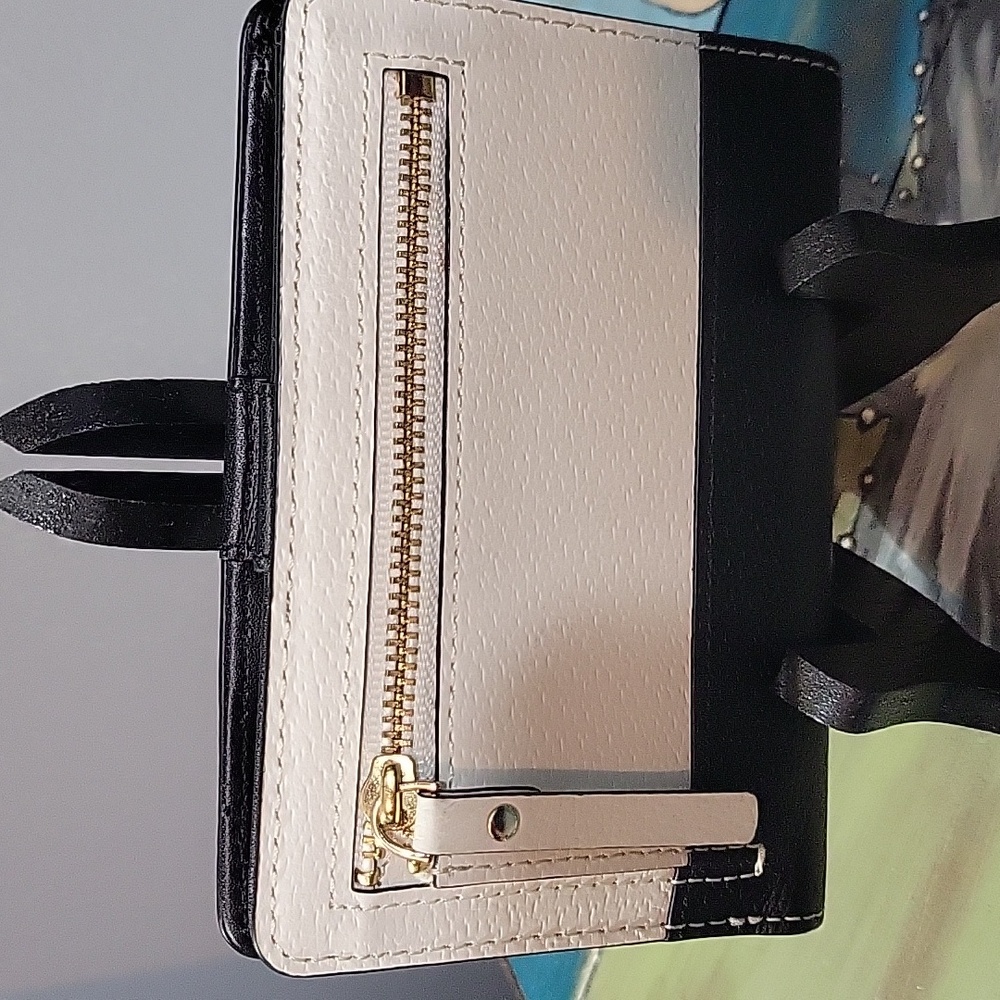 Kate Spade Black and White Wallet - Picture 3 of 4